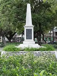 Obelisk to El Polvorin firefighters in Plaza Degetau, in 2010